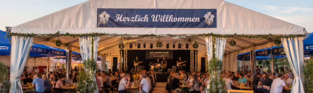 Veranstaltungstechnik für Volksfest mit Licht und Ton