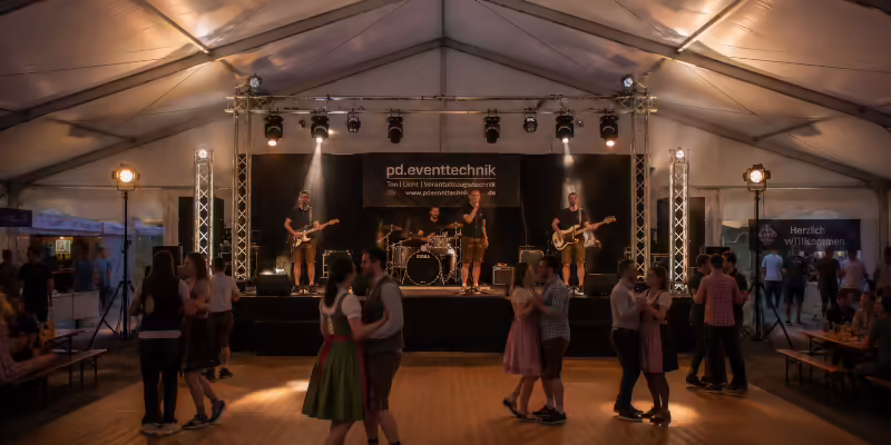 Lichttechnik für Straßenfest und Volksfest