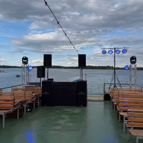 Techno-Partyschiff 2026 - Licht- und Tontechnik auf dem Oberdeck